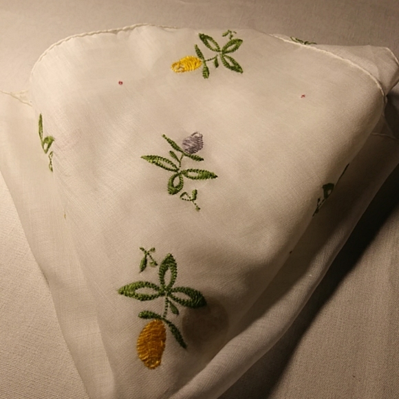 York Street Embroidered in Madeira Hankie - Picture 8 of 8